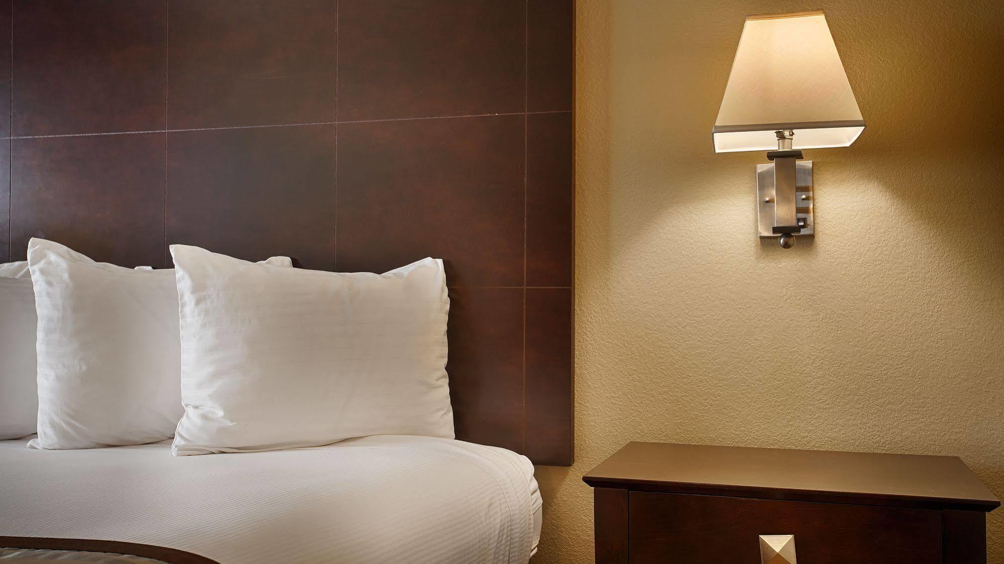 เบสต์ เวสเทิร์น พลัส ซุทเทอร์ เฮาส์ Hotel ซาคราเมนโต ภายนอก รูปภาพ